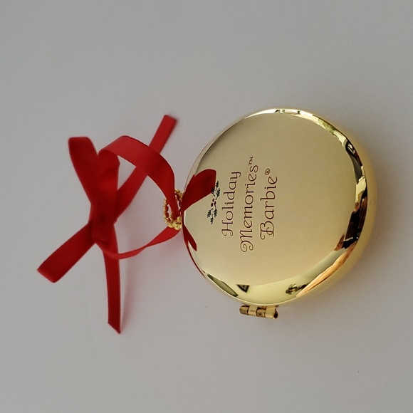 New - Vintage 1997 Hallmark Holiday Memories Keepsake Barbie Ornament - Picture 3 of 10